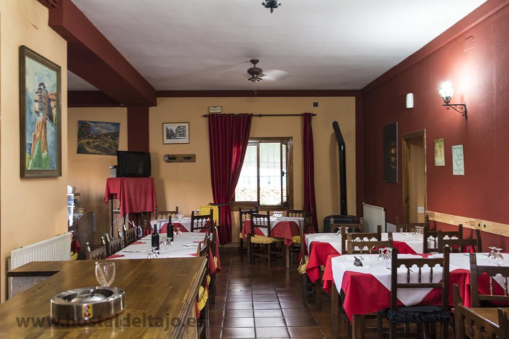 Hostal Del Tajo Peralejos de las Truchas Exterior foto